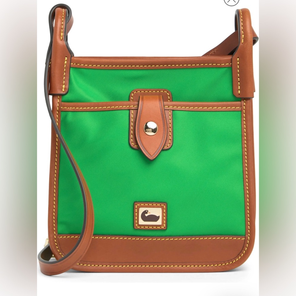 Wayfarer Letter carrier crossbody bag in Kelly Green